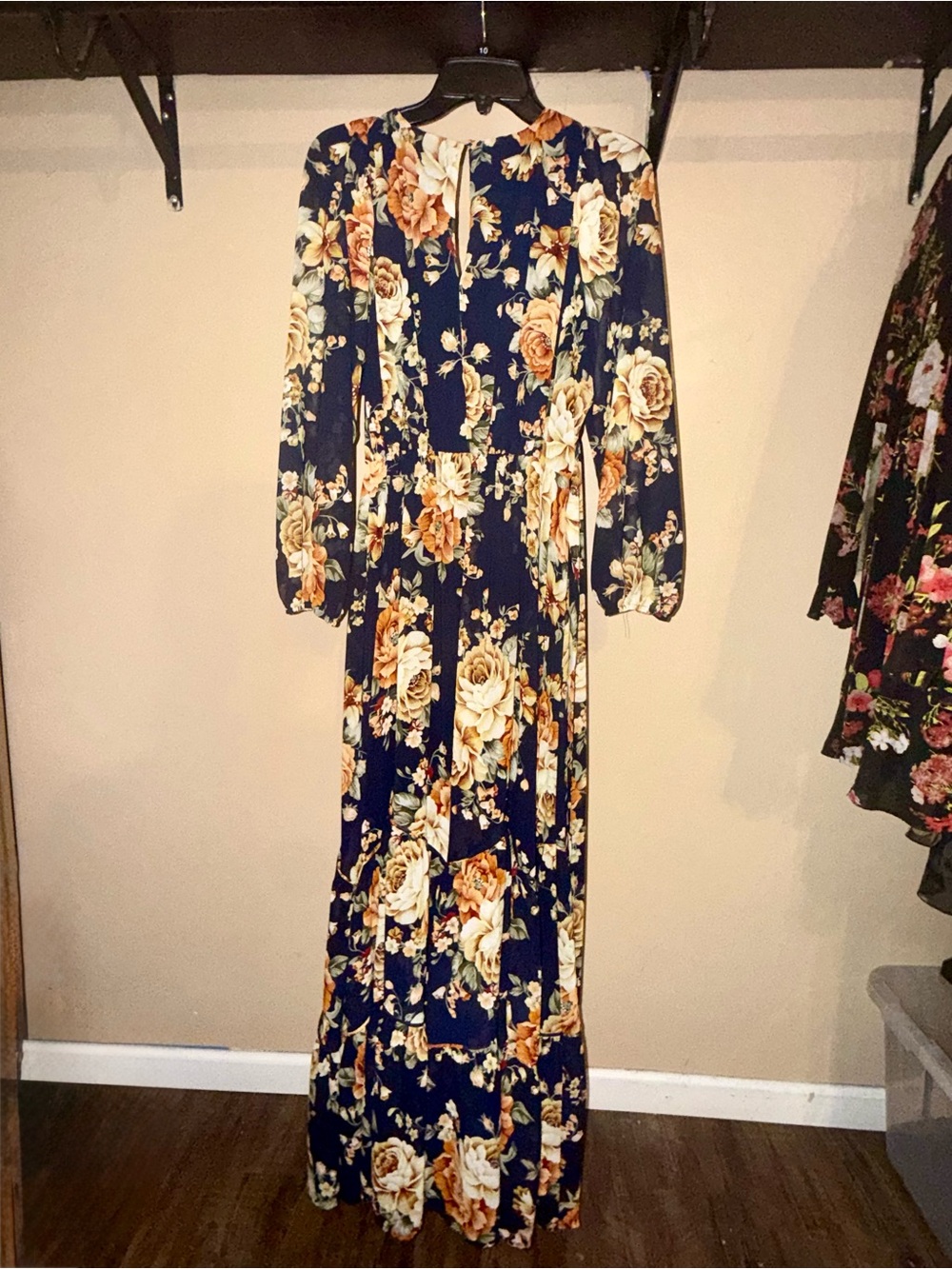 Johanna Maxi Dress in Midnight Floral - Picture 4 of 4